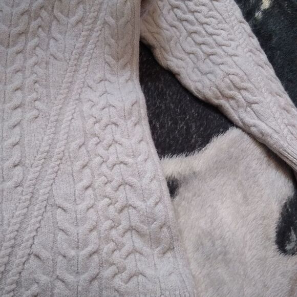 Wilfred Aritzia Merino Wool Cable Knit V Neck Sweater Grey XS - Picture 4 of 6